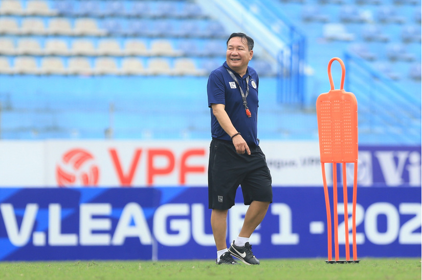 HLV Hoàng Văn Phúc bí mật phương án làm mới Hà Nội FC