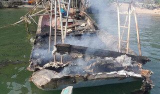 Quảng Ninh: Cháy tàu, 3 anh em ruột bị bỏng nặng