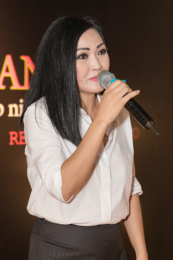 Phương Thanh trở lại ca hát sau 10 năm, tuyên bố làm điều bất ngờ ở phòng thu triệu đô