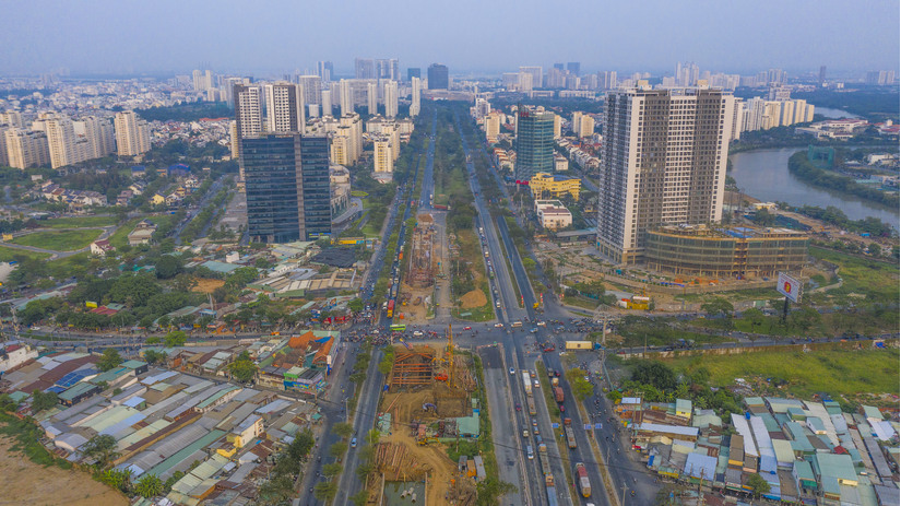 Khu Nam Sài Gòn với các dự án trọng điểm về hạ tầng đang được xây dựng, khi hoàn thành sẽ là nền tảng cho sự phát triển bền lâu của Khu Nam TP.HCM đồng thời là cơ sở để tăng sức hút cho các dự án bất động sản nhà phố biệt thự