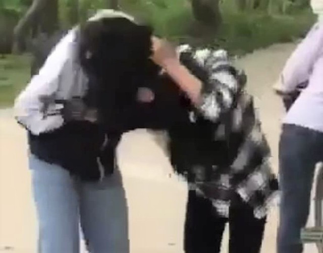 Vụ hai nữ sinh đánh nhau ở Ninh Bình, lý do không ai ngờ tới