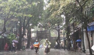 Bắc Bộ có mưa rải rác, Nam Bộ nắng nóng