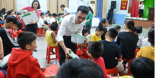 Quỹ sữa Vươn cao Việt Nam của Vinamilk khởi động năm 2021 với “31.000 ly sữa yêu thương” từ cộng đồng
