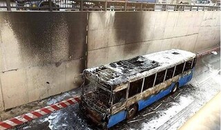 Cao Bằng: Xe buýt bốc cháy ngay sau khởi hành