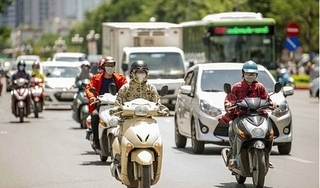 Nắng nóng gay gắt tiếp diễn ở miền Bắc và miền Trung