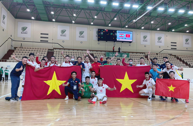 ĐT futsal Việt Nam được VFF thưởng lớn