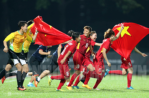 Tuyển nữ Việt Nam bỏ xa Thái Lan trên bảng xếp hạng FIFA