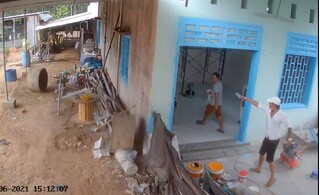 Vì 1 con chó, nhóm côn đồ hung hãn xông vào khu phong tỏa chém người