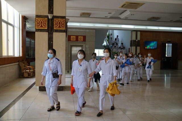 Hải Phòng cử 200 bác sỹ, điều dưỡng, sinh viên ngành y chi viện cho Hà Nội chống dịch COVID-19