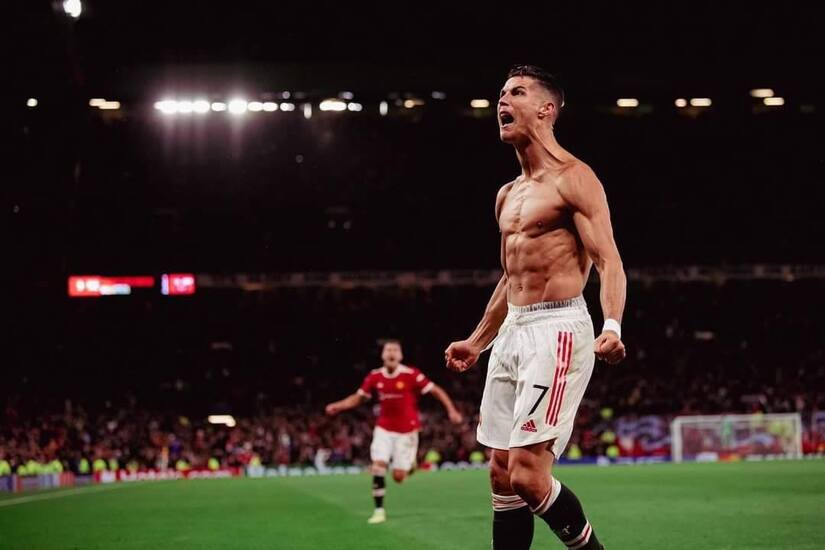 C.Ronaldo lập kỷ lục mới ở Champions League