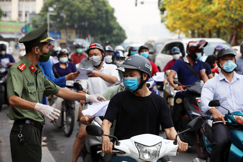 TP.HCM bỏ giấy đi đường, mở lại nhiều hoạt động sau ngày 30/9