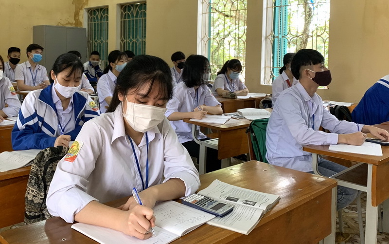 Giám đốc Sở GD-ĐT Hà Nội bác tin đề xuất cho học sinh đi học lại vào tuần sau