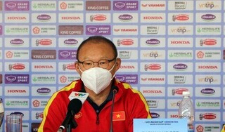 HLV Park khen cầu thủ ghi bàn nhưng chưa hài lòng về U23 Việt Nam