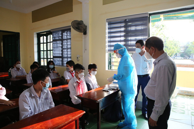Gần 27.000 học sinh Hà Tĩnh nghỉ học do ca mắc cộng đồng tăng cao
