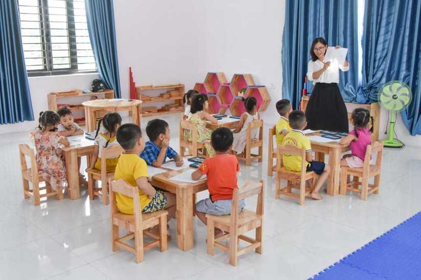 Quảng Ninh có 5 học sinh mắc Covid-19, nhiều trường chuyển sang học trực tuyến