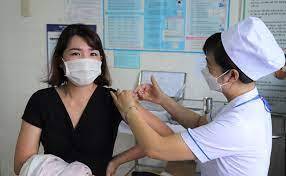 Nam Định dự kiến hoàn thành tiêm 2 mũi vắc xin cho 100% cán bộ nhà giáo