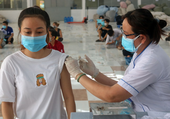Hà Nội chuẩn bị tiêm vaccine Covid-19 cho gần 800.000 trẻ từ 12-17 tuổi 