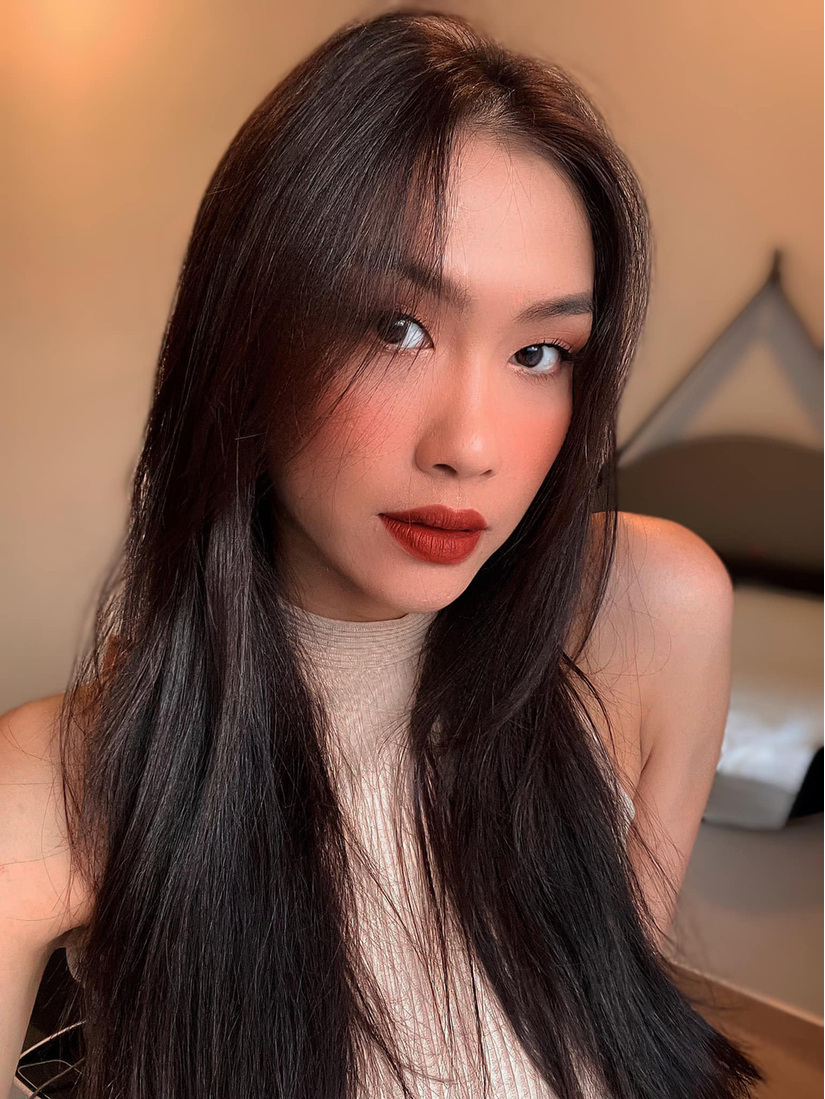 Quán quân Next top thi Hoa hậu Hoàn vũ Việt Nam 2021 tiết lộ quá khứ cơ cực