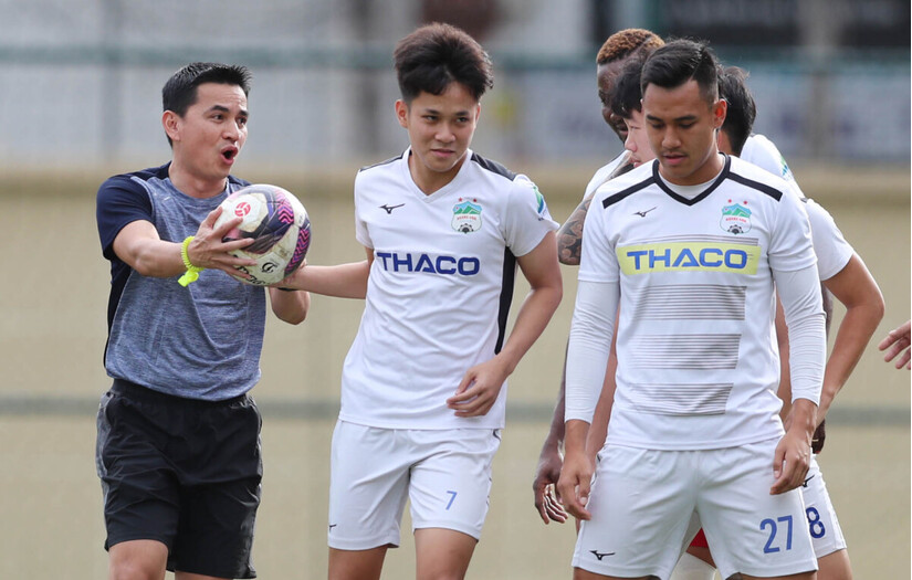 HAGL chia tay 9 cầu thủ chuẩn bị đón ngôi sao của Thai League