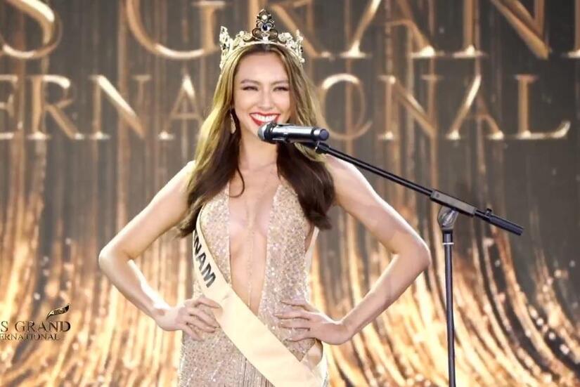 Đại diện Việt Nam mặc hở bạo tại Miss Grand International 2021 gây tranh cãi