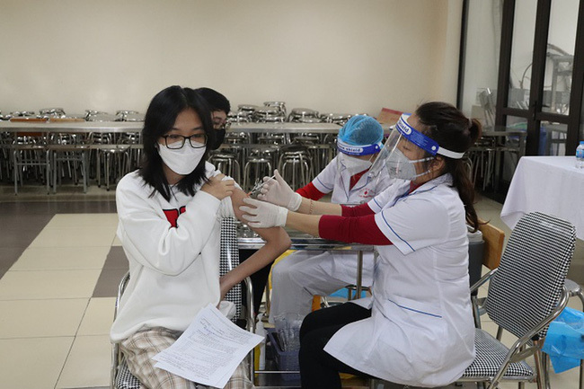 Một học sinh lớp 9 ở Hà Nội tử vong sau khi tiêm vaccine Covid-19