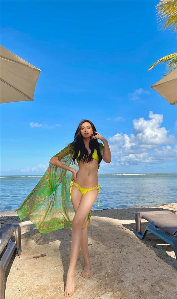 Vừa lọt top 13 Top Model Miss World, Đỗ Thị Hà khoe ảnh thả dáng với bikini