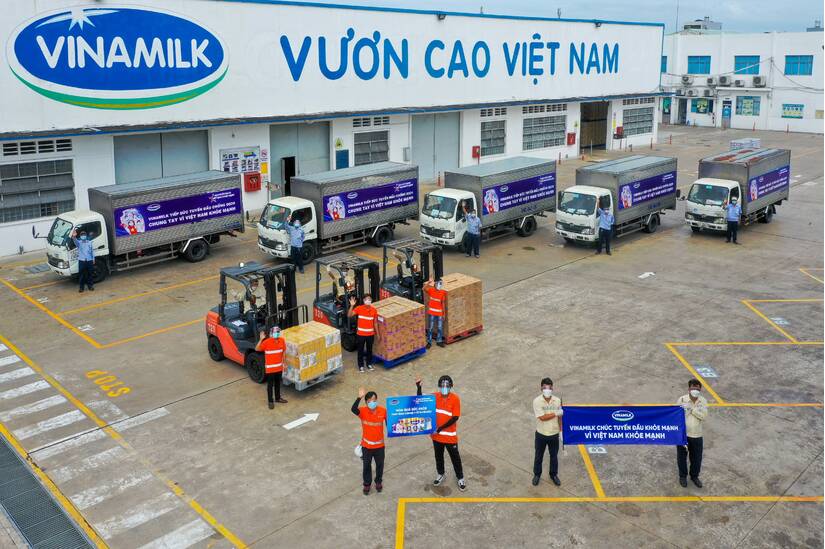 Vinamilk tiếp tục ghi dấu ấn trong top 10 doanh nghiệp phát triển bền vững nhất Việt Nam năm thứ 6