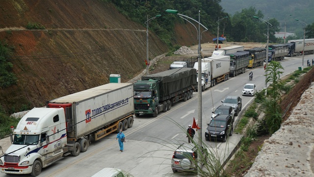 Lạng Sơn khuyến cáo tạm dừng đưa hàng hóa lên cửa khẩu