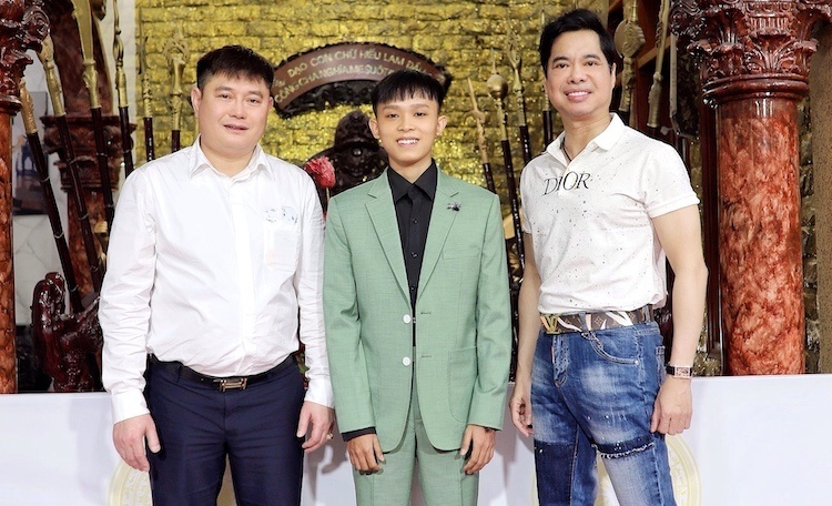 Choáng với cát-xê sao Việt: Hồ Văn Cường, rapper Binz gây sốc?