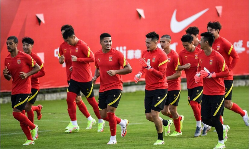 Tuyển Trung Quốc nhận tin kém vui trước trận gặp Việt Nam