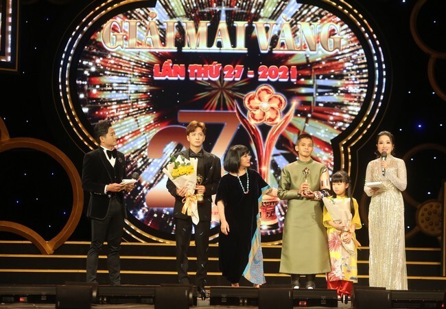 Cố ca sĩ Phi Nhung được vinh danh ở Mai Vàng 2021