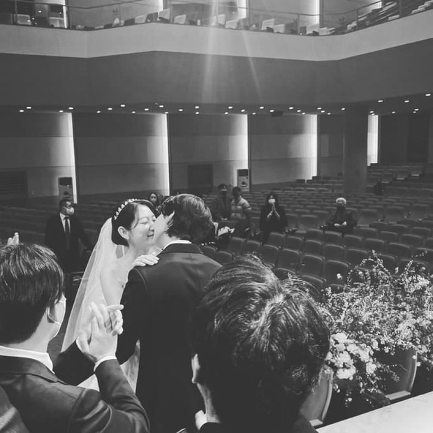 Siêu đám cưới Park Shin Hye cùng dàn khách mời siêu chất