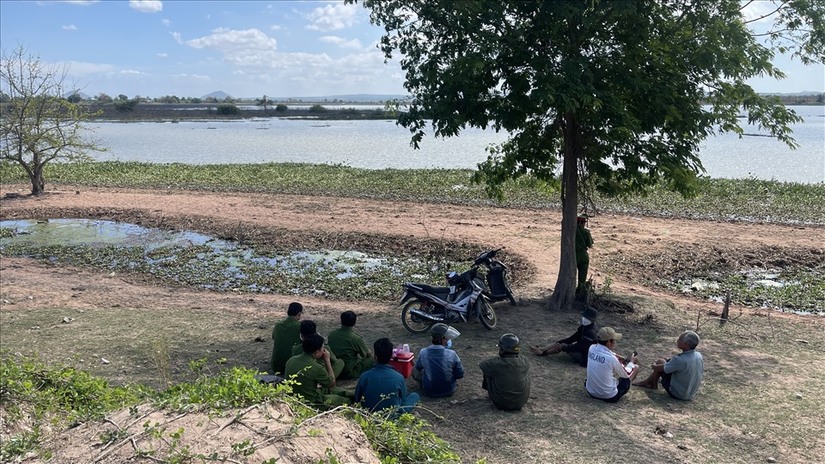 Bình Thuận: Vớt được thi thể 3 người đàn ông đi chài cá tại hồ Suối Đá