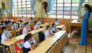 Hôm nay học sinh lớp 1-6 ở Hà Nội dừng học trực tiếp