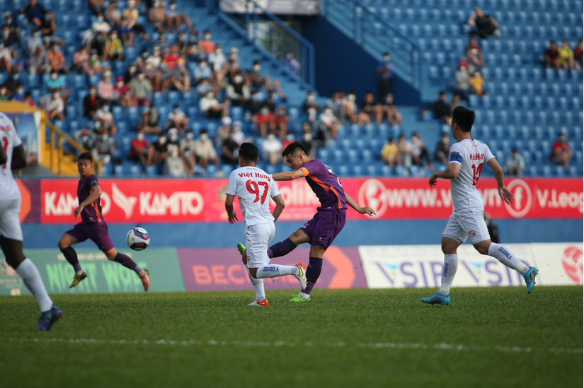 Trưởng ban trọng tài lý giải pha thổi phạt đền Hải Phòng ở vòng 4 V.League