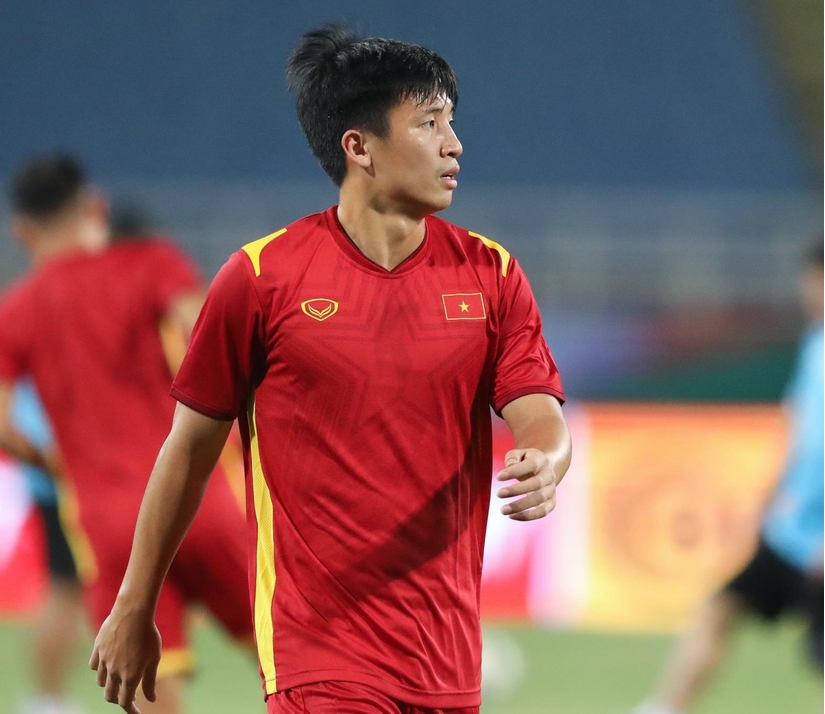Bùi Tiến Dũng chia tay đội tuyển Việt Nam khi chưa hoàn toàn bình phục chấn thương 