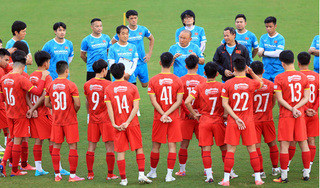 3 cầu thủ Việt Nam dương tính với Covid-19 khiến HLV Park Hang Seo đau đầu