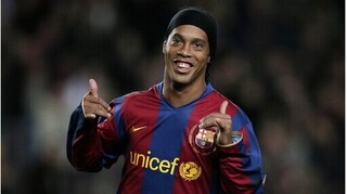Huyền thoại Ronaldinho ngợi khen bộ 3 Messi - Neymar - Mbappe