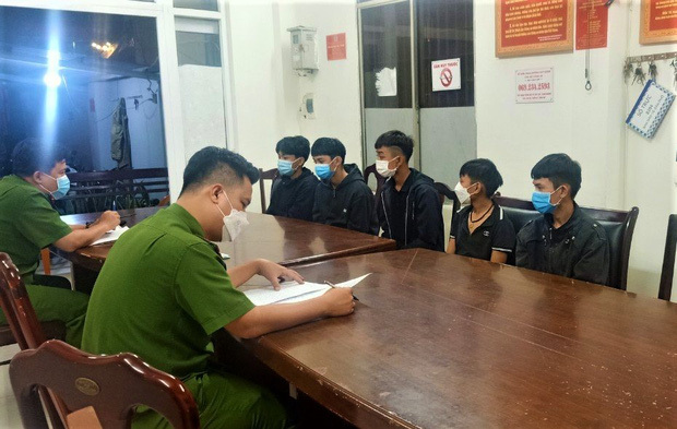 Bắt nhóm thiếu niên chuyên dàn cảnh cướp xe của dân nhậu tại Đà Nẵng