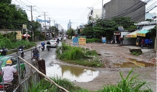 Người dân khốn khổ vì đường Lương Định Của xuống cấp