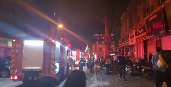 Cháy nhà ở Hà Nội, 5 người trong gia đình tử vong