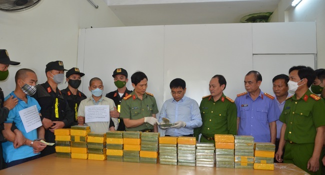 Triệt phá đường dây ma tuý lớn ở Điện Biên, thu giữ 72 bánh heroin