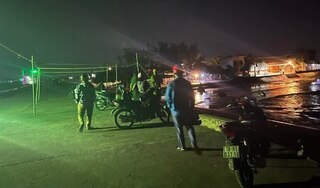 1 học sinh ở Nam Định bị sóng cuốn trôi, mất tích khi tắm biển