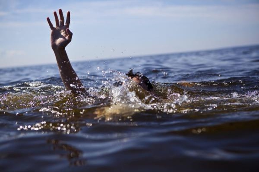 Hai học sinh lớp 8 tử vong thương tâm khi bơi ra cứu bạn bị đuối nước 