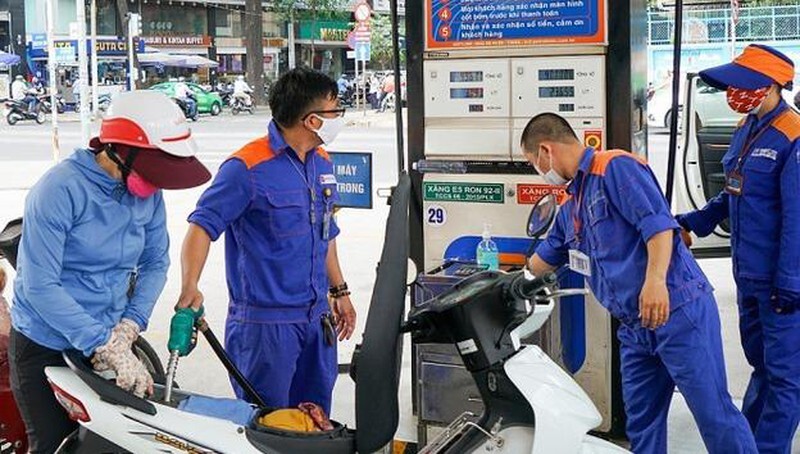 Bộ Công Thương lùi ngày điều chỉnh giá xăng dầu