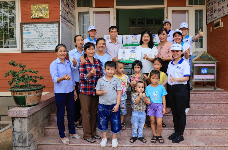 Quỹ sữa vươn cao tại Việt Nam và Vinamilk trao tặng 1,9 triệu ly sữa cho 21.000 trẻ em trong năm 2022