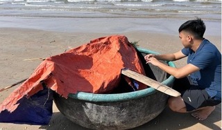 Phát hiện thi thể người đàn ông trôi dạt trên biển ở Quảng Trị
