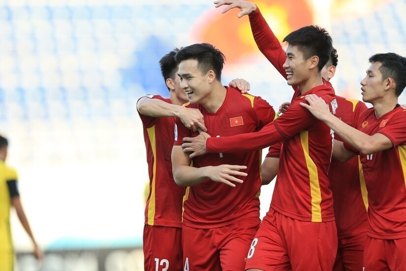 Báo Trung Quốc lo lắng trước sự phát triển của bóng đá Việt Nam