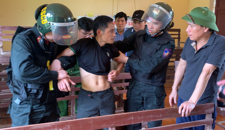Bắt nghi phạm chém 3 người hàng xóm thương vong ở Thanh Hóa