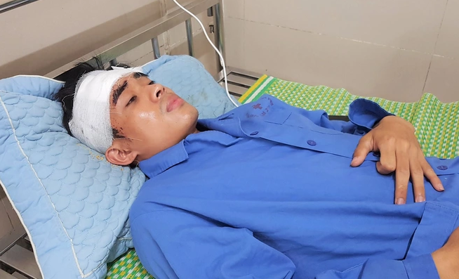Nạn nhân vụ lật xe khách ở Ninh Bình nghe tiếng kêu cứu nhưng bất lực